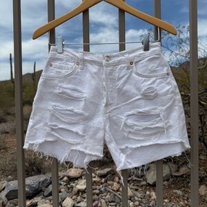 ⬇️💲We The Free NWOT White Distressed Jean Shorts High-Waisted